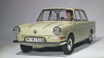 BMW 700