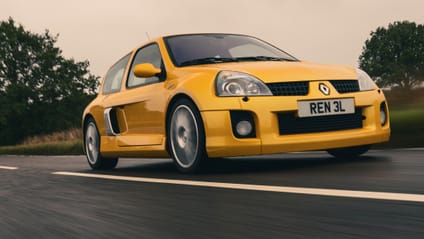 Renault Clio V6