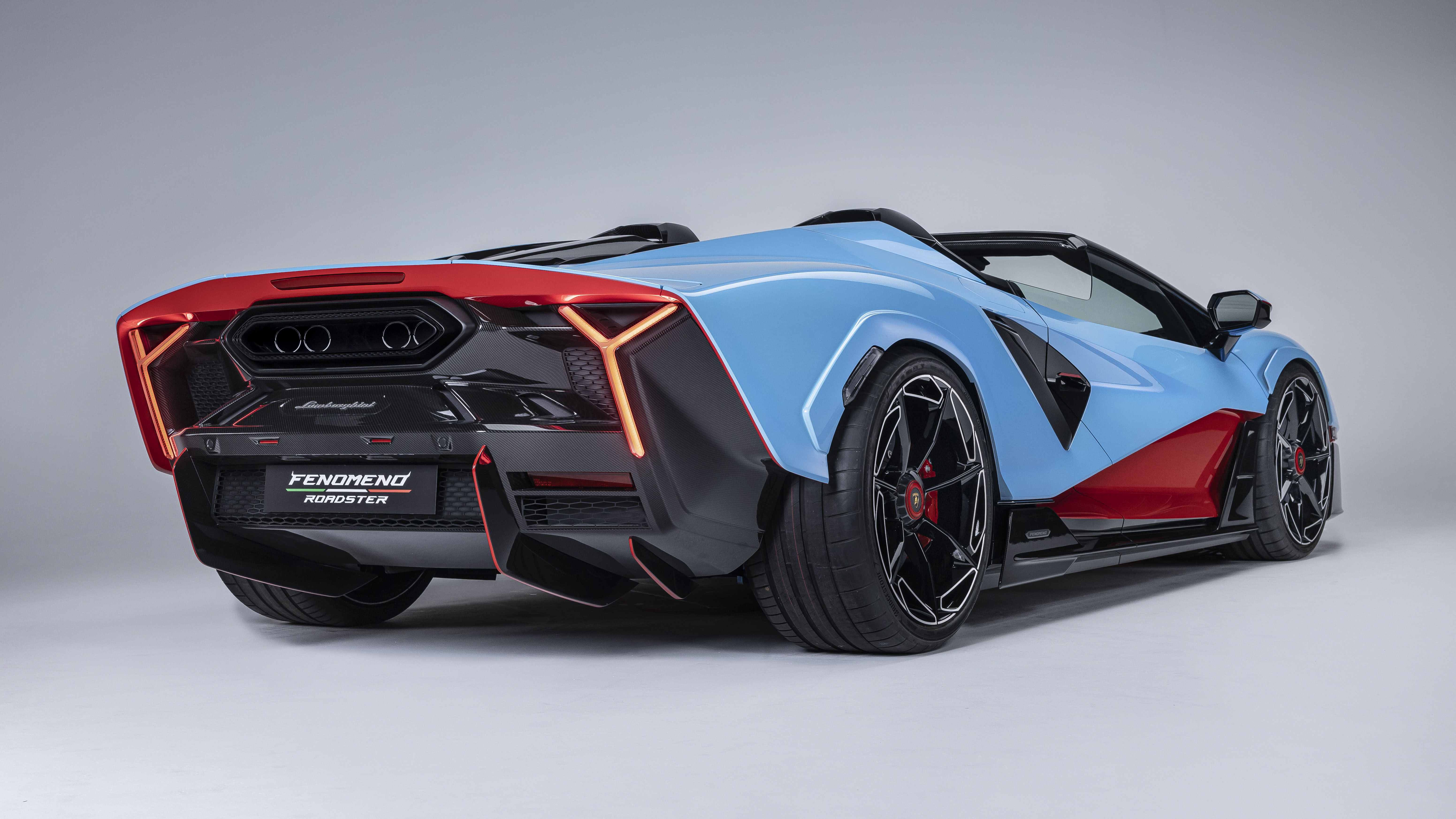 Lamborghini Fenomeno Roadster revealed