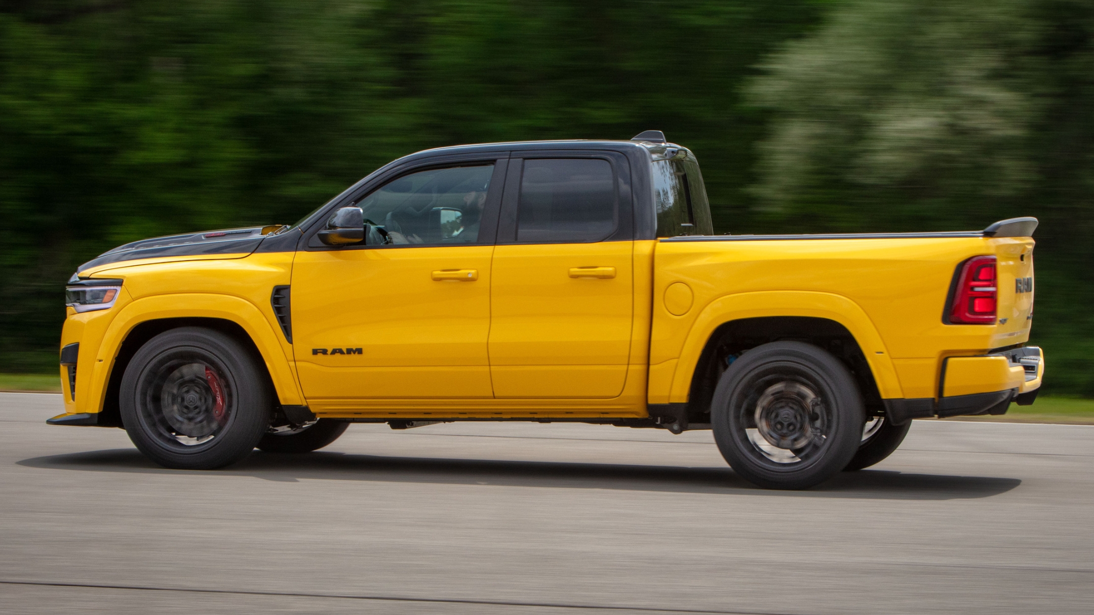 RAM 1500 Rumble Bee SRT