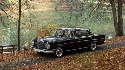 Mercedes-Benz W111