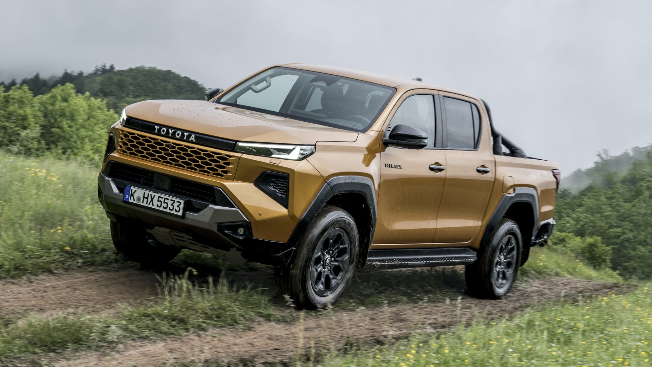 Toyota Hilux front three quarters