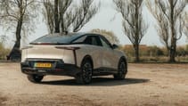 DS Automobiles No 8 - Report 2