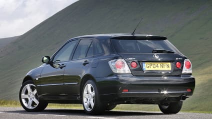 Lexus IS300 SportCross
