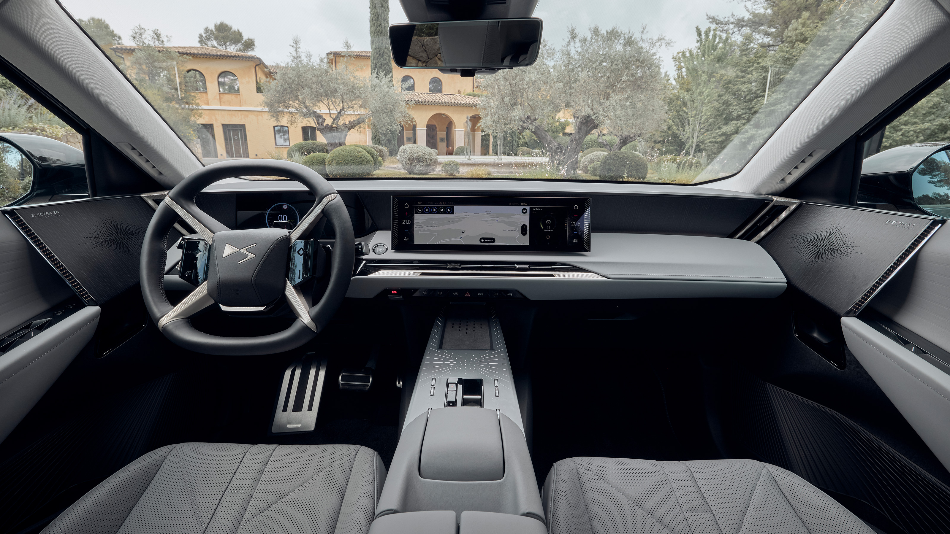 DS No 7 interior