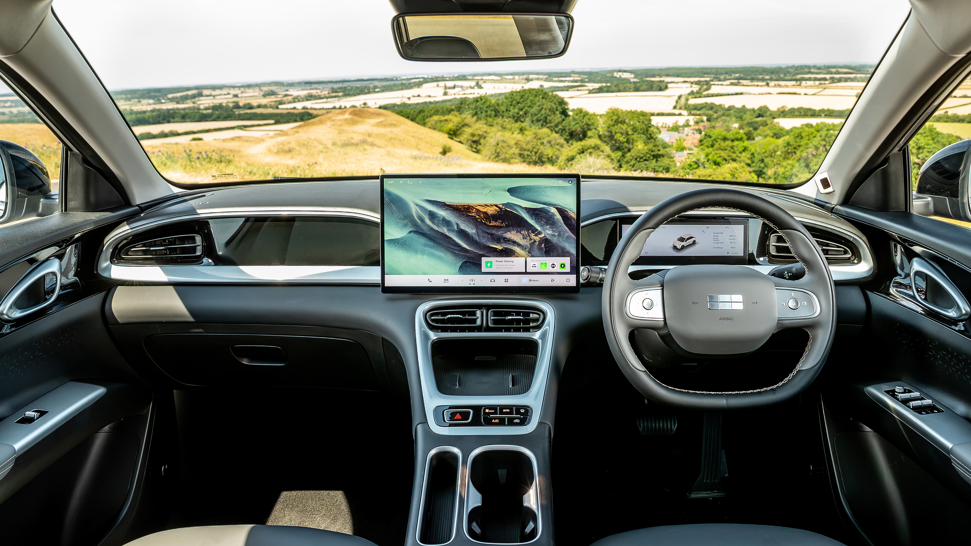 Geely EX2 interior