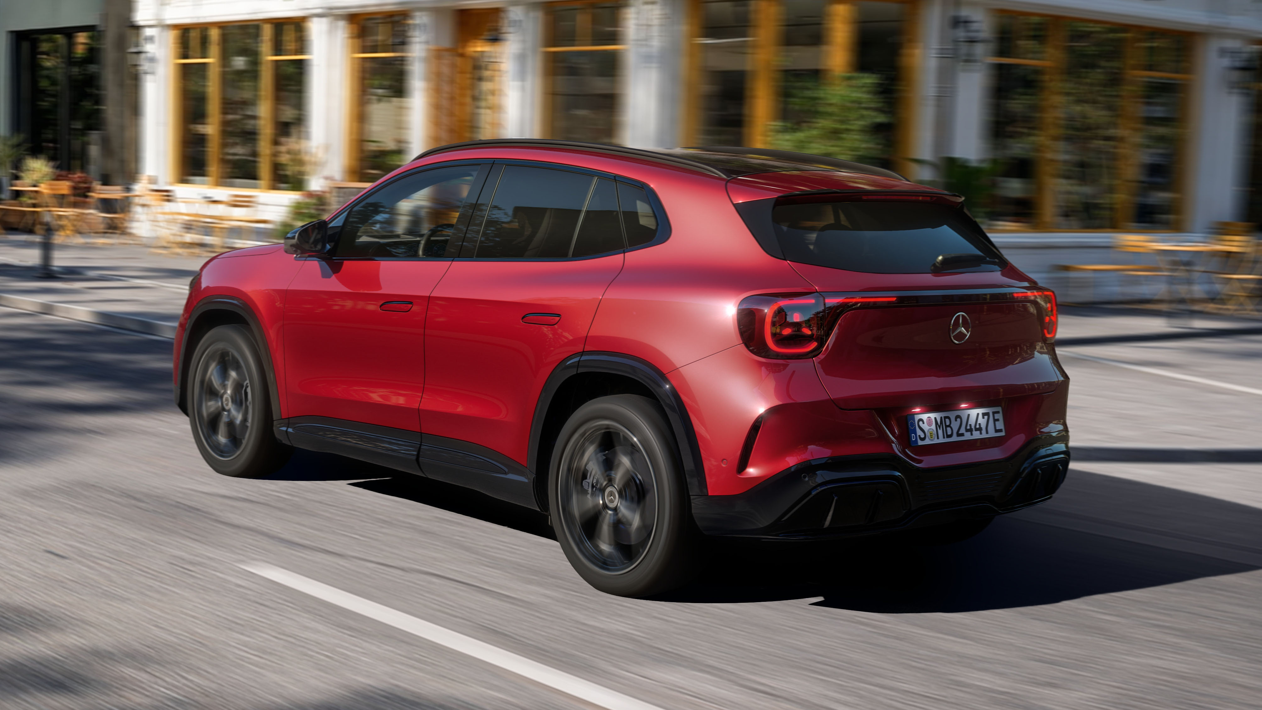New Mercedes-Benz GLA revealed