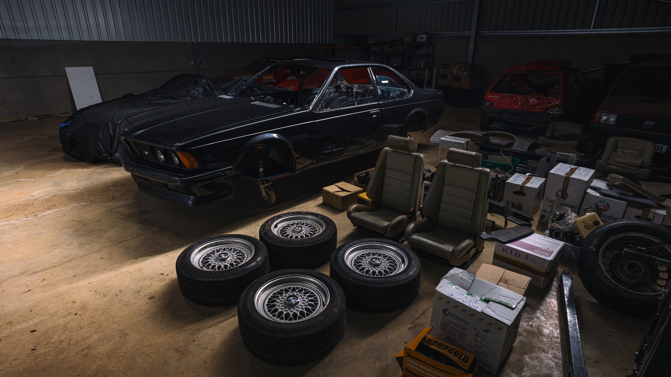 Ricci's Garage - BMW-shaped jigsaw