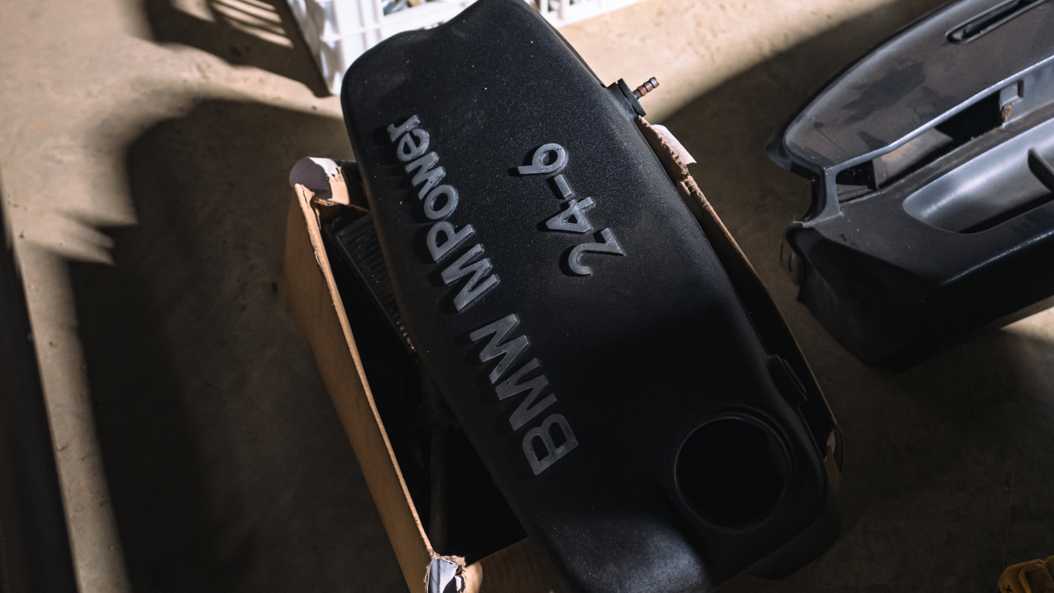 Ricci's Garage - BMW-shaped jigsaw
