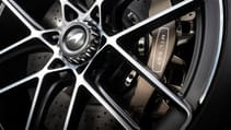 McLaren McL 6GT revealed