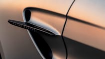 Aston Martin Vantage S door
