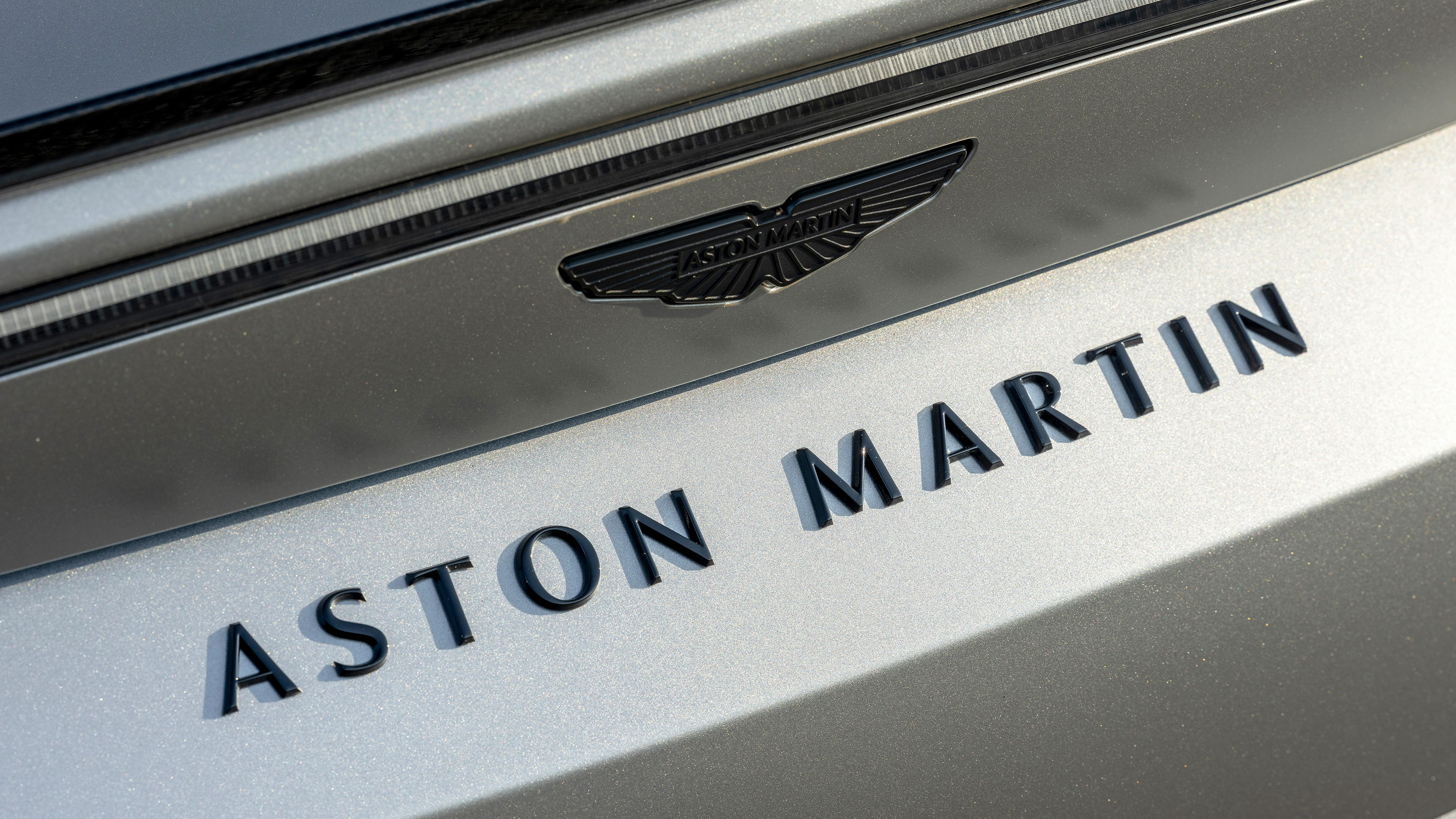 Aston Martin Vantage S badge