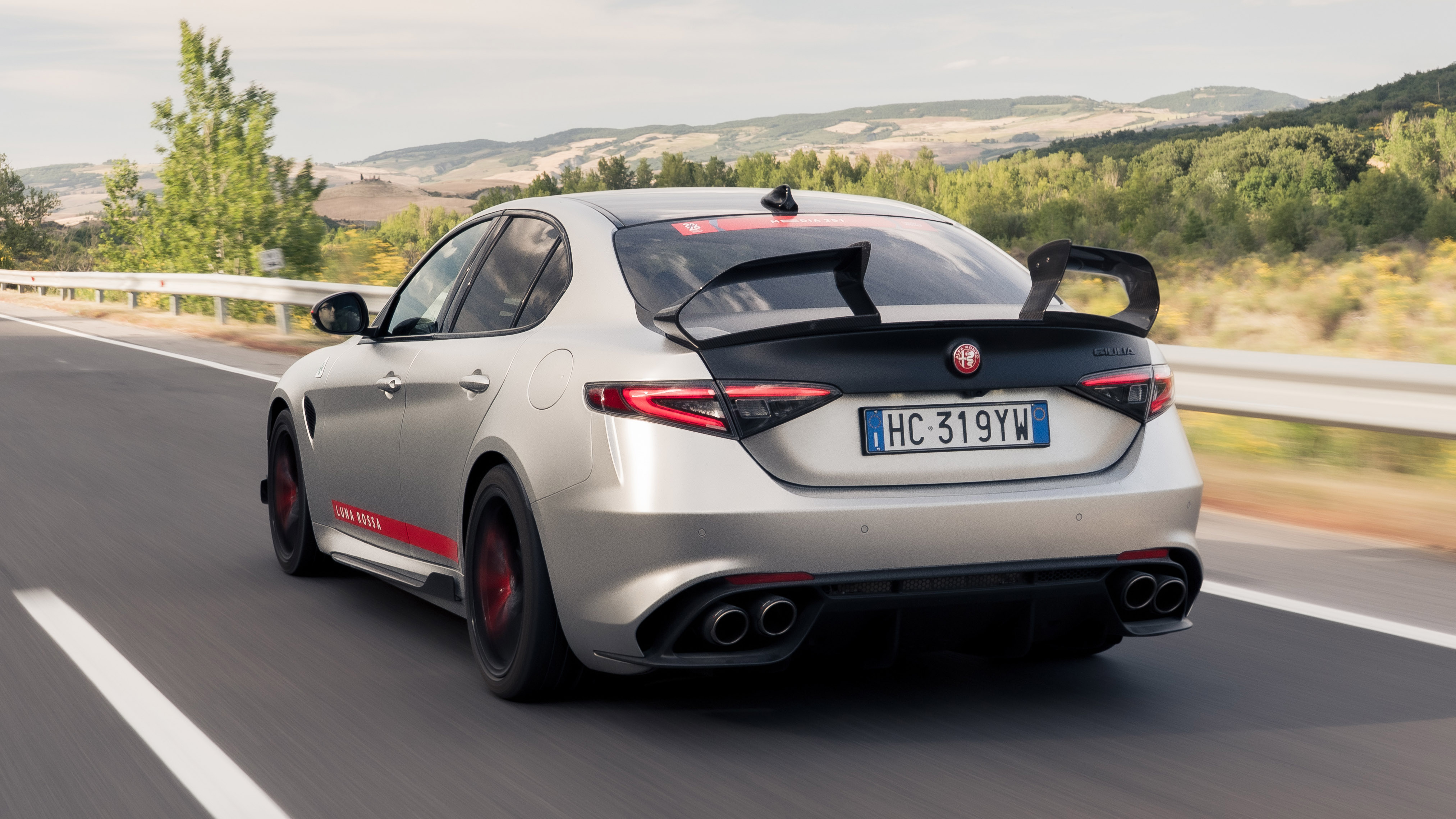 Alfa Romeo Giulia Quadrifoglio Luna Rossa Top Gear