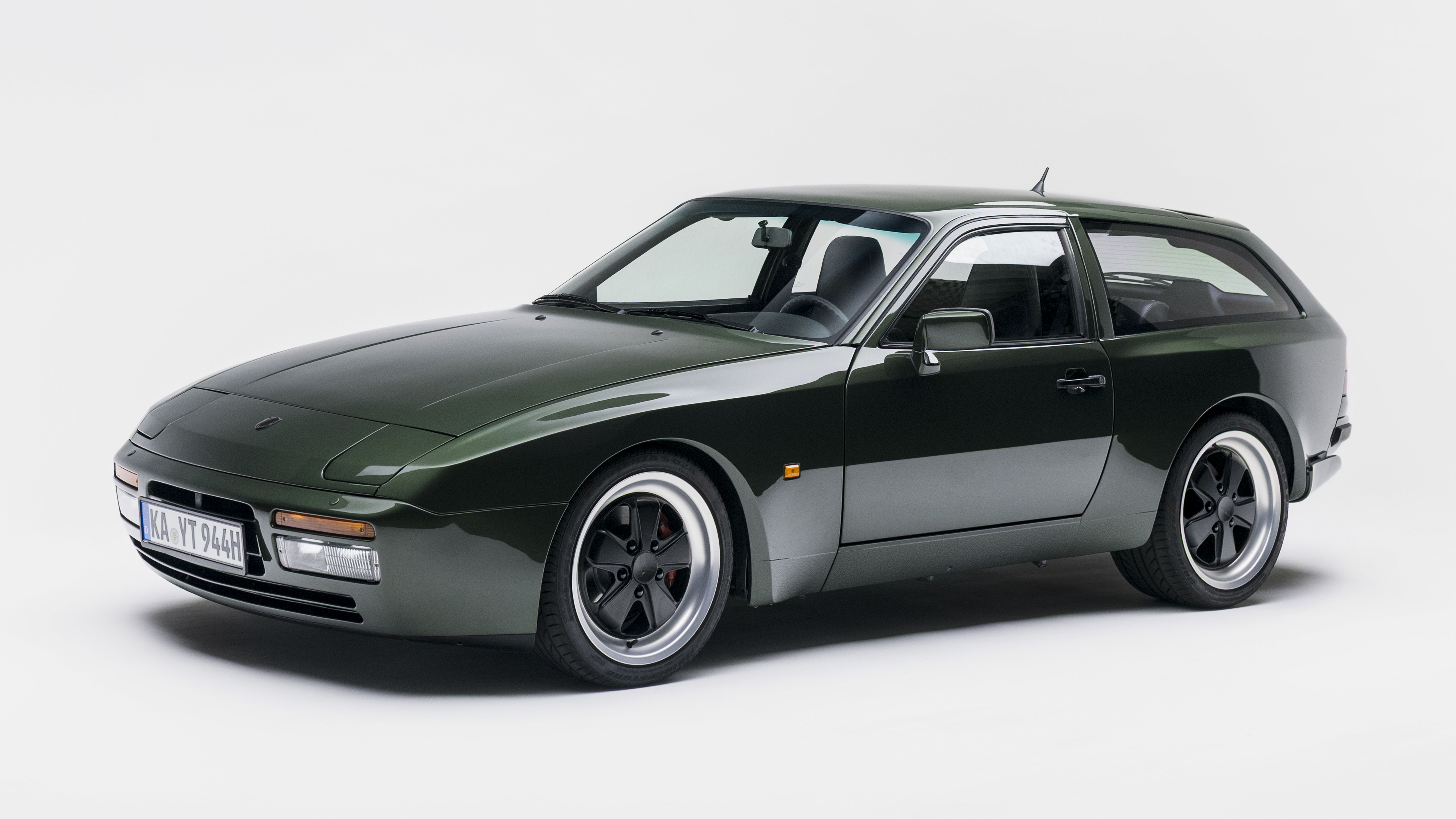CarPoint GT-K44 Porsche 944 Shooting Brake revealed