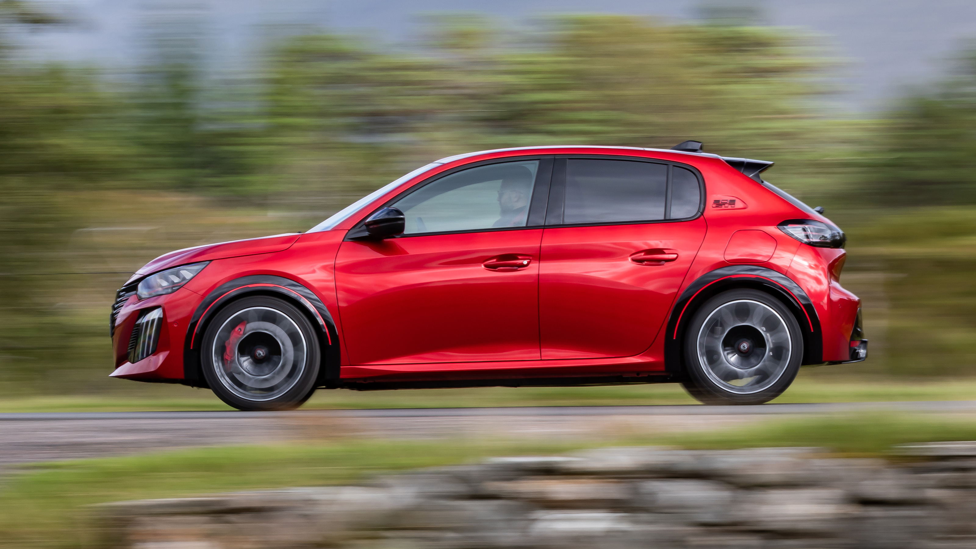 Peugeot E-208 GTI profile