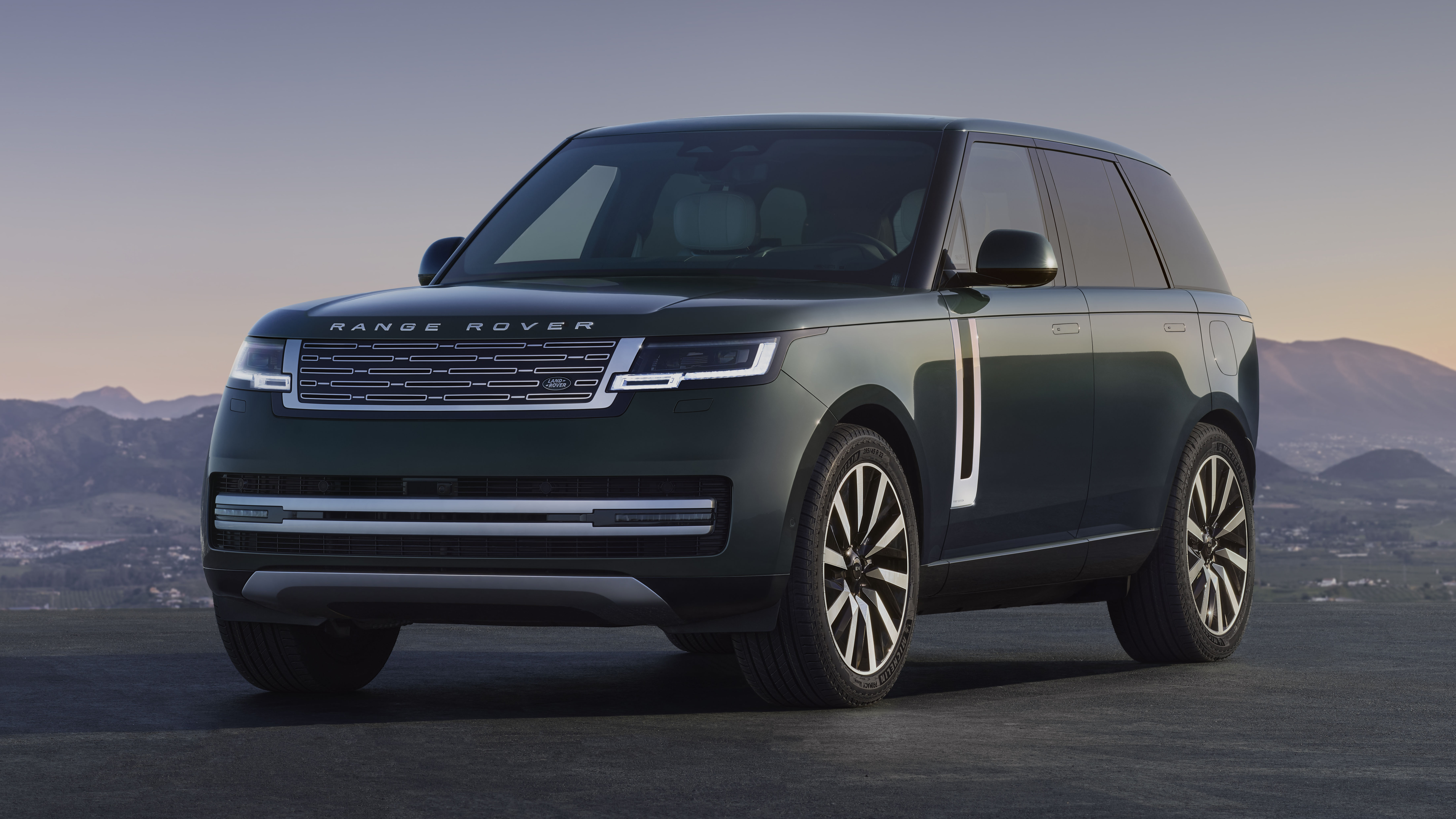 Range Rover Electric revealed 2026