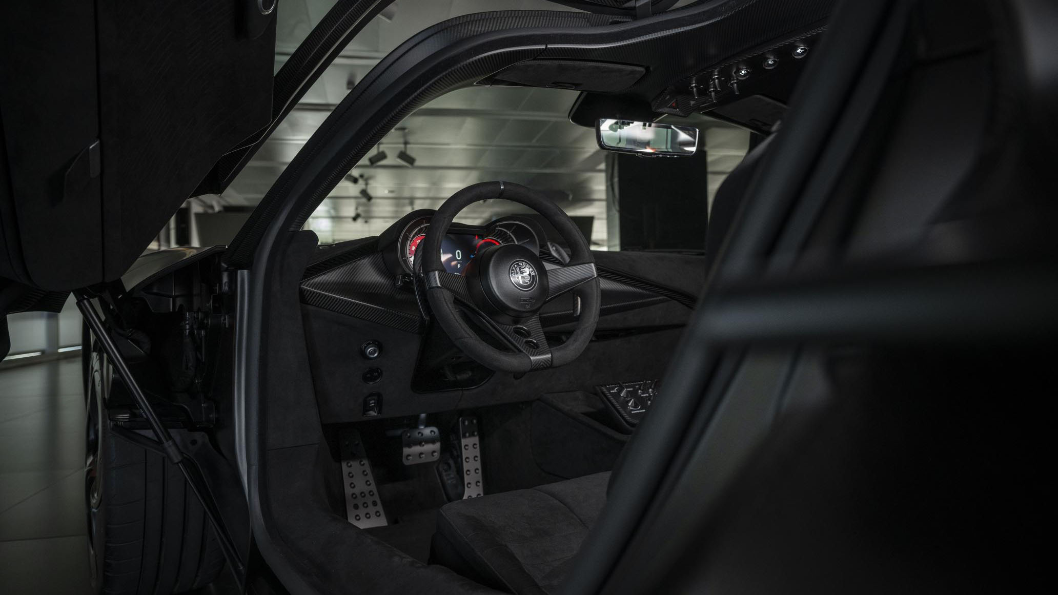 Alfa Romeo 33 Stradale Perla Nera revealed 2026