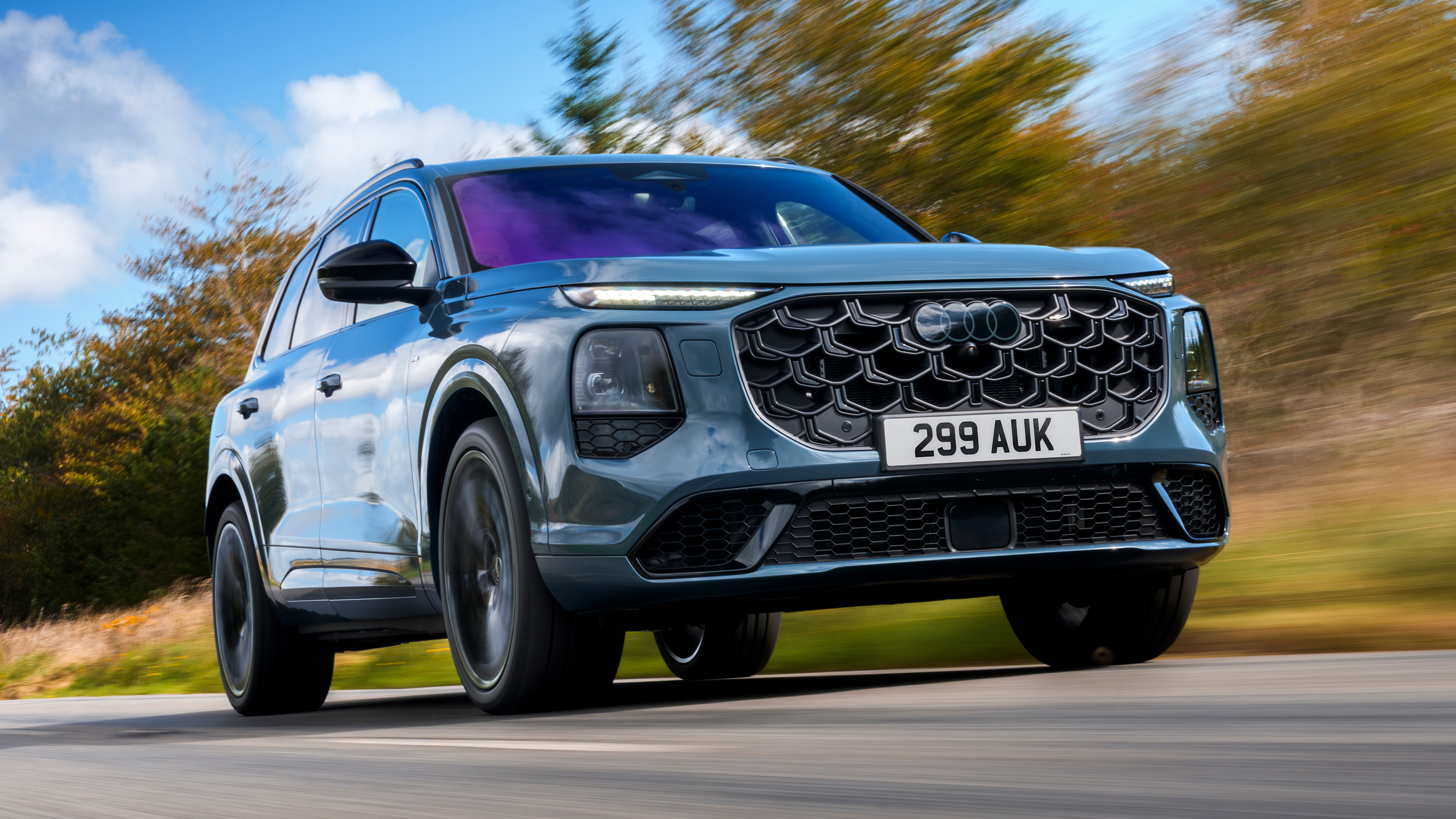 Audi Q7 front