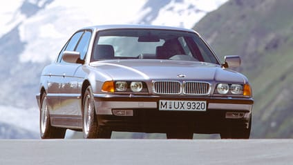 BMW 740i (E38)
