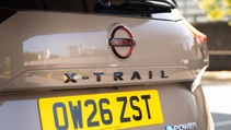 Nissan X-Trail tailgate