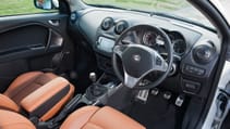 buyers_guide_-_alfa_romeo_mito_2014_-_interior.jpg