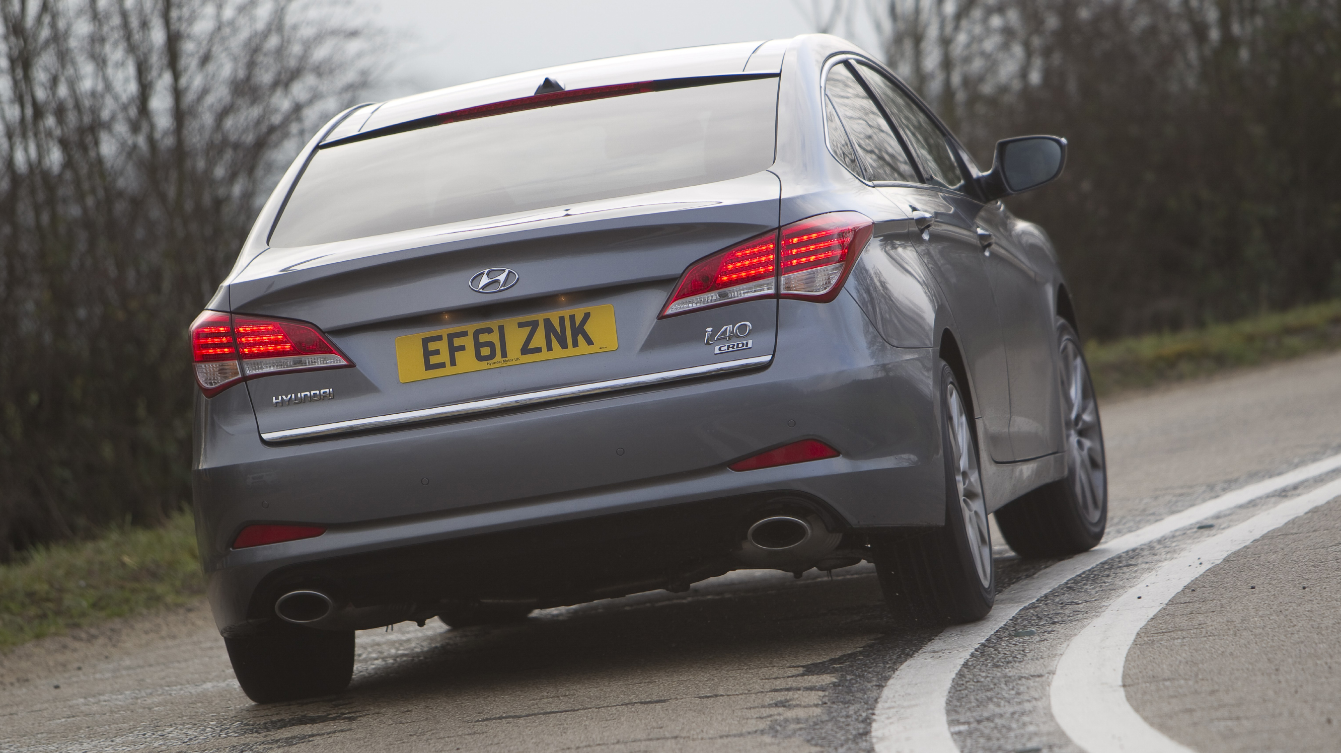 buyers_guide_-_hyundai_i40_2014_-_rear.jpg