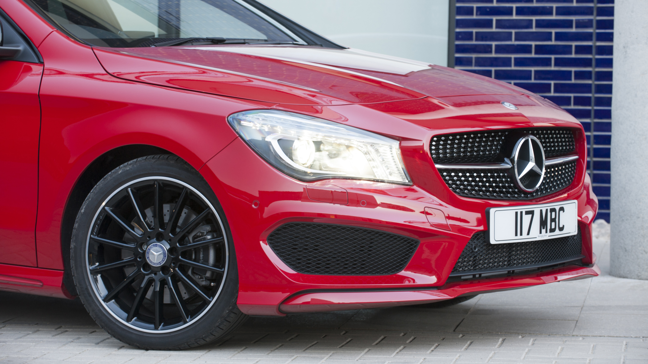 buyers_guide_-_mercedes_cla_2014_-_front.jpg