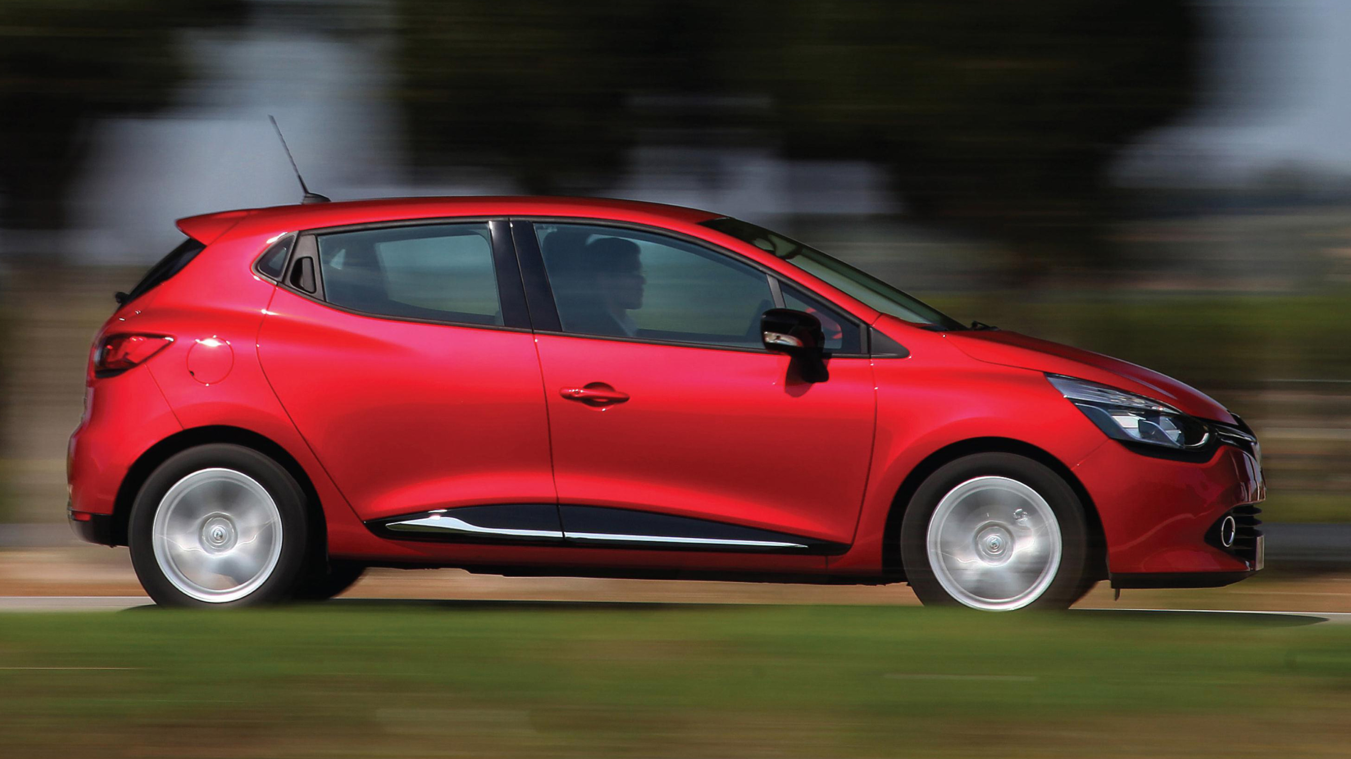 buyers_guide_-_renault_clio_2014_-_side.jpg