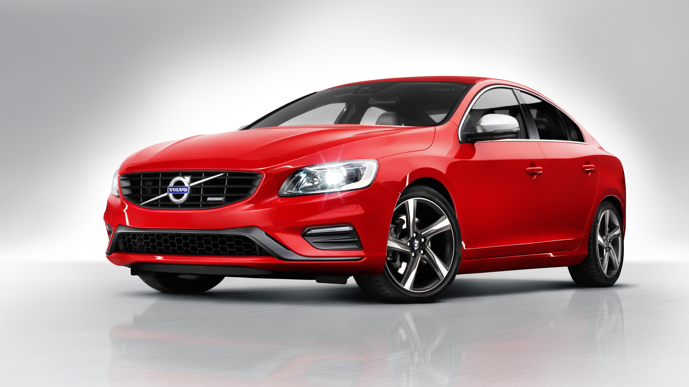 buyers_guide_-_volvo_s60_2014_-_front.jpg