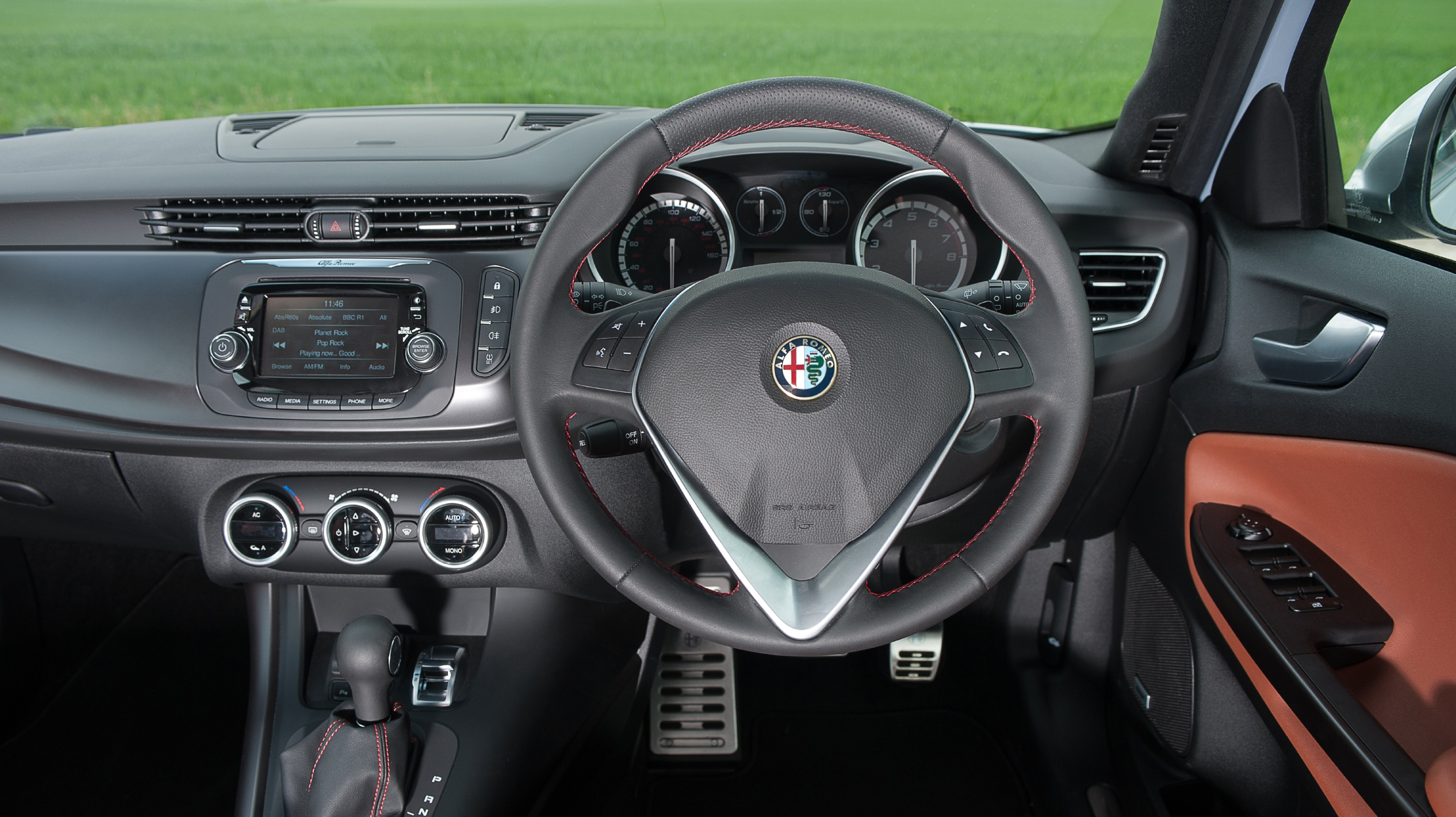 Alfa Romeo Giulietta Interior Layout