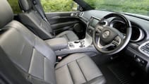 buyers_guide_-_jeep_grand_chrokee_2014_-_interior.jpg