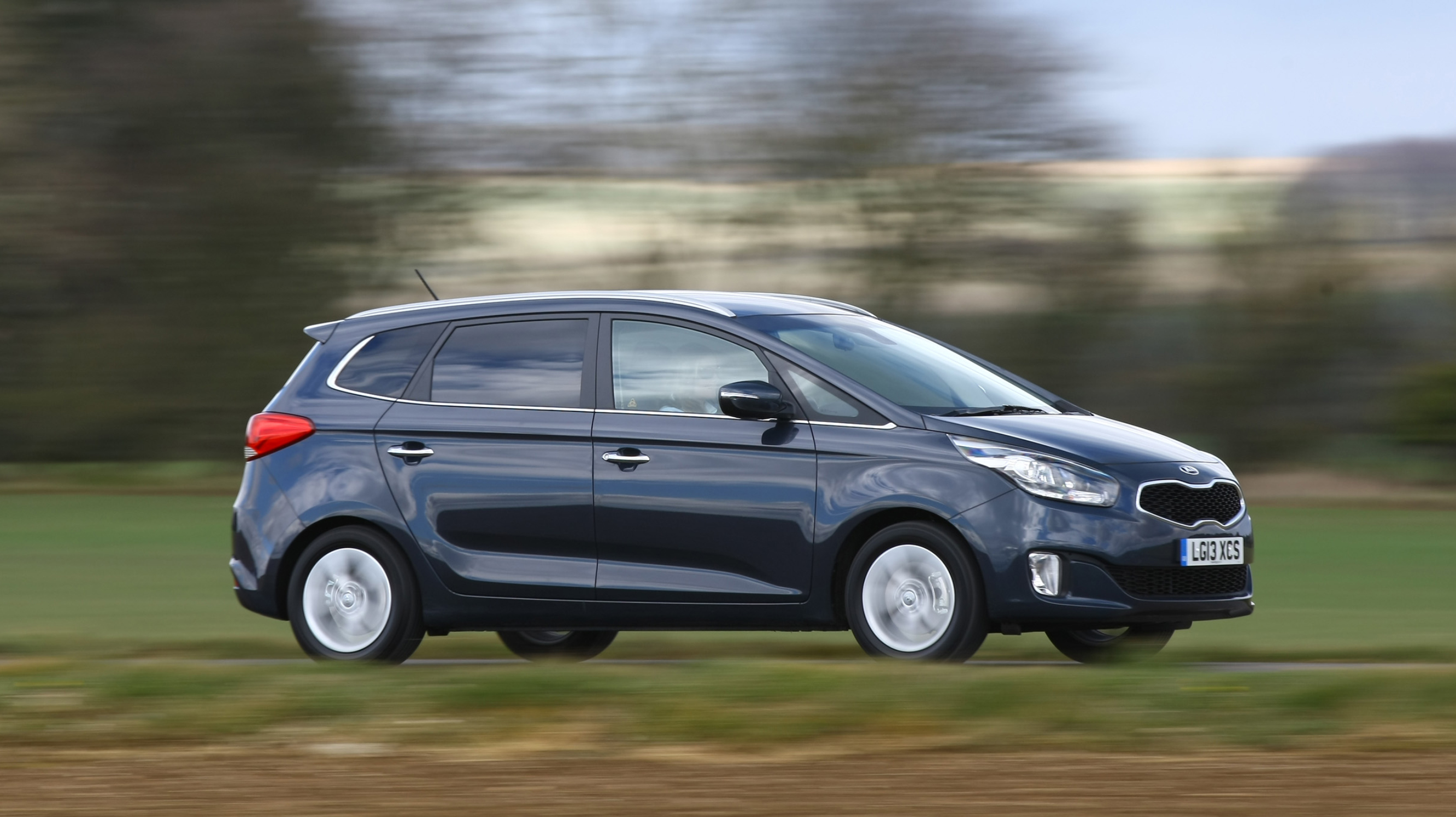 Kia Carens Review 2025 Top Gear