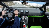 buyers_guide_-_lamborghini_huracan_2014_-_inside.jpg