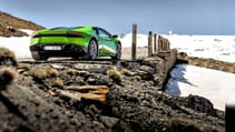 buyers_guide_-_lamborghini_huracan_2014_-_rear.jpg