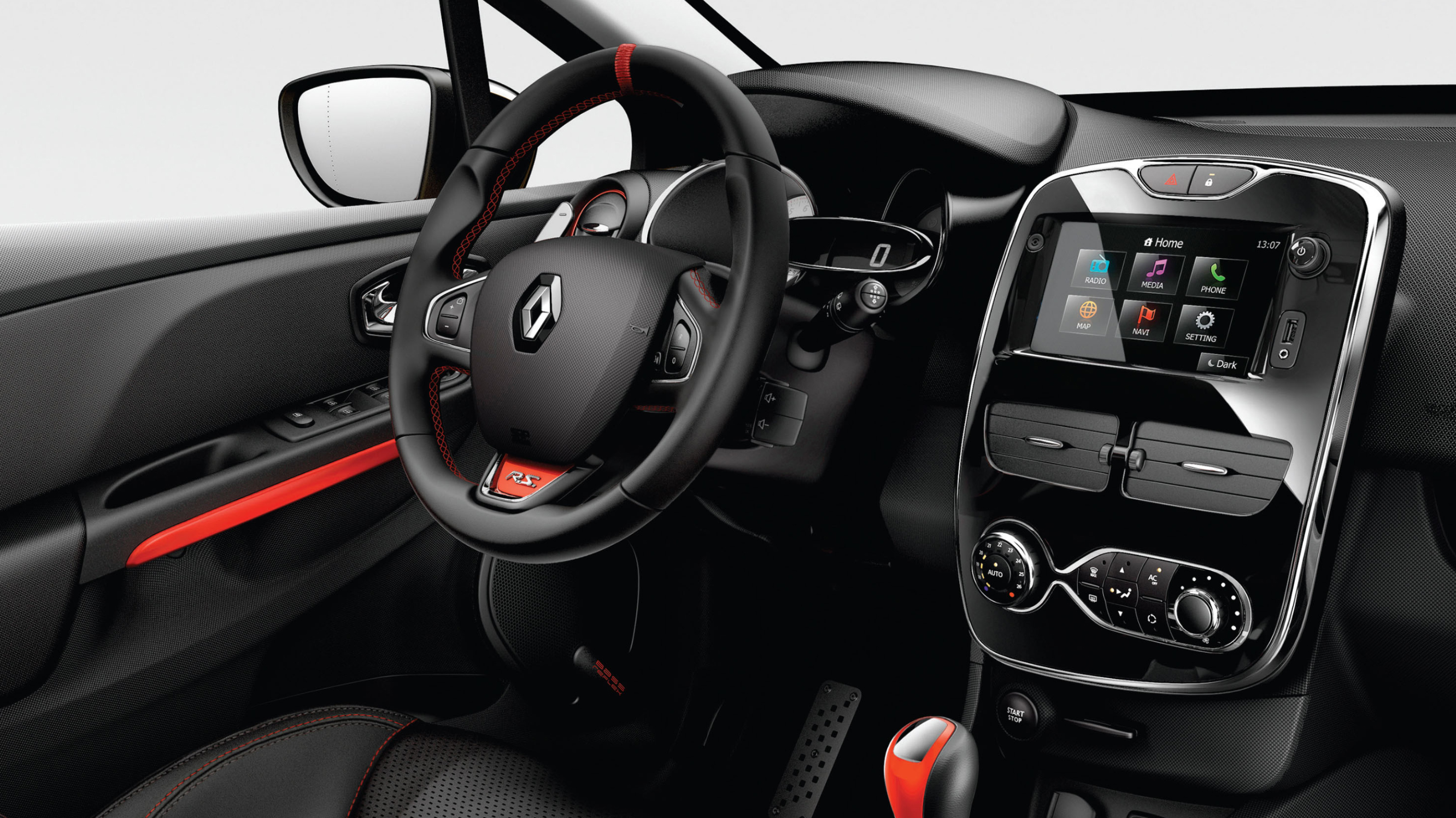 buyers_guide_-_renaultsport_clio_2014_-_interior.jpg