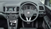 buyers_guide_-_seat_alhambra_2014_-_interior.jpg