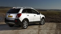 buyers_guide_-_vauxhall_antara_2014_-_rear.jpg