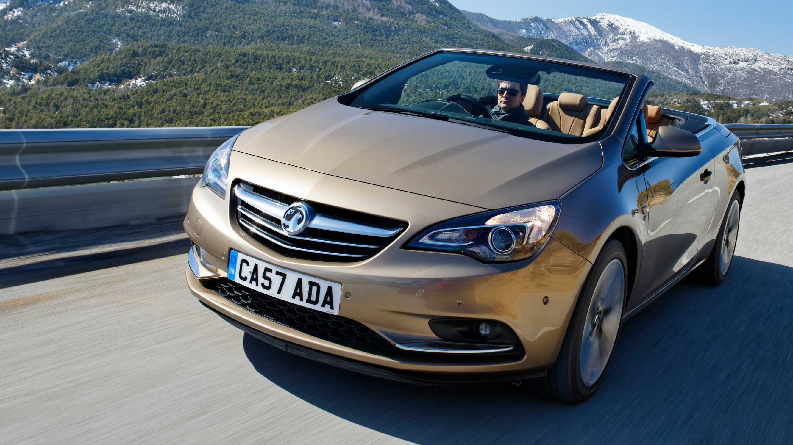 buyers_guide_-_vauxhall_cascada_2014_-_front.jpg