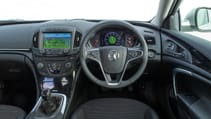 buyers_guide_-_vauxhall_insignia_tourer_2014_-_interior.jpg