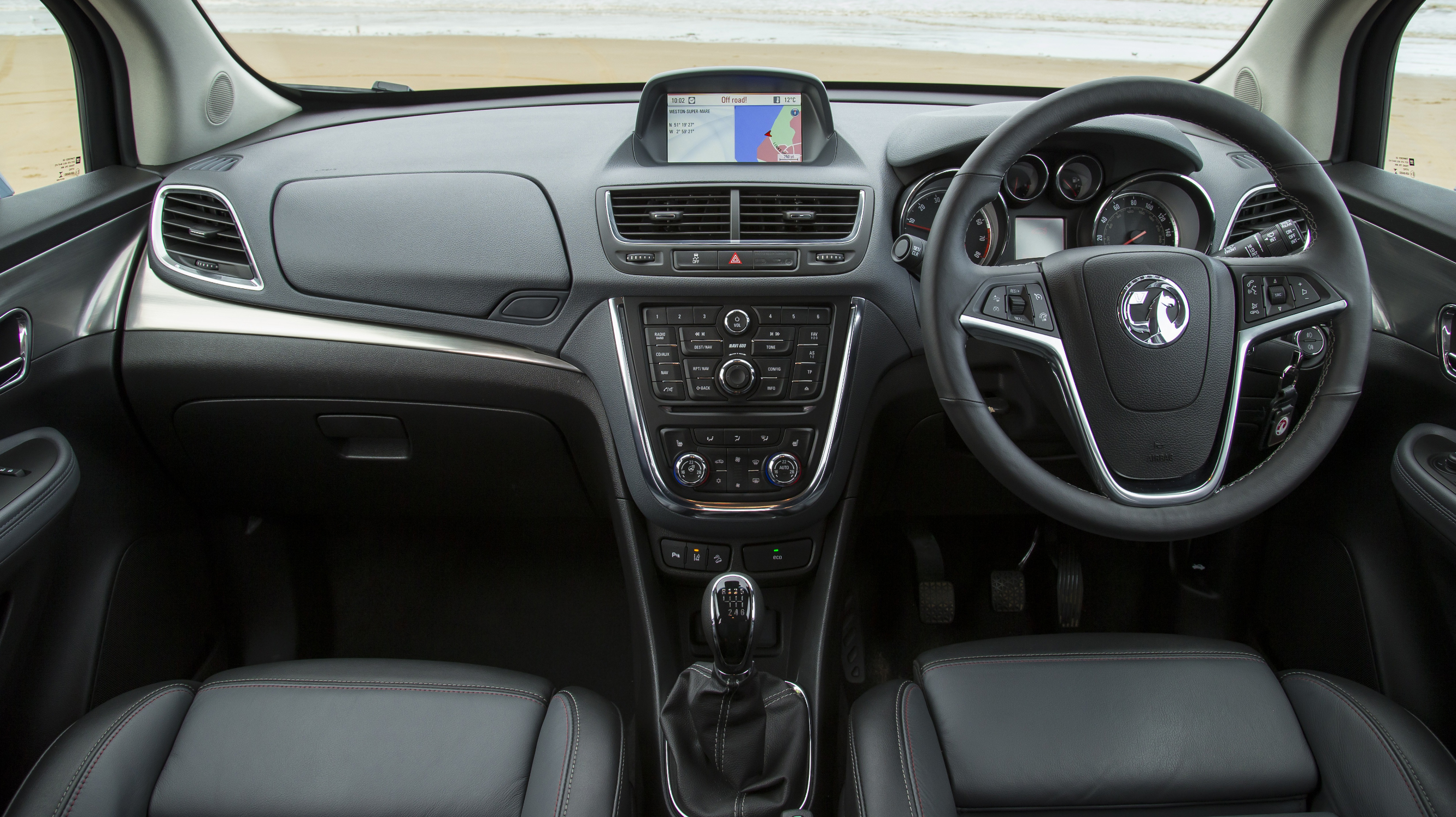 buyers_guide_-_vauxhall_mokka_2014_-_interior.jpg