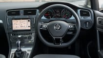 buyers_guide_-_vw_e-golf_2014_-_interior.jpg