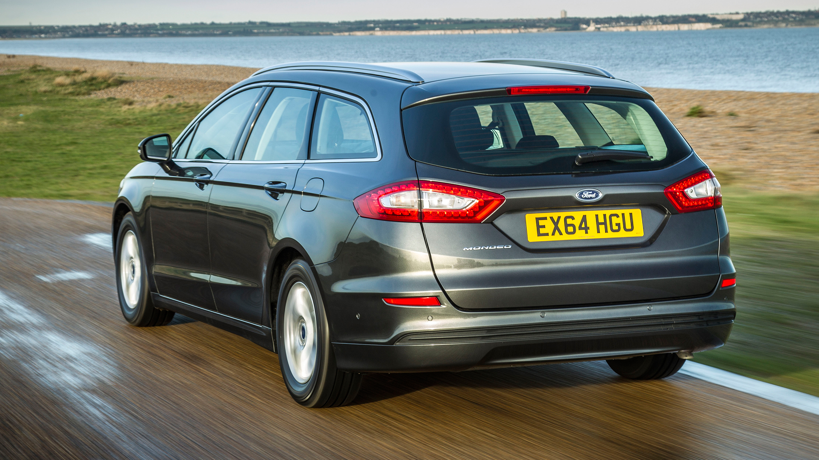 vragen Verplaatsbaar Onheil Ford Mondeo Estate Review 2022 | Top Gear