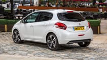 peugeot_208_gt_line_2.jpg