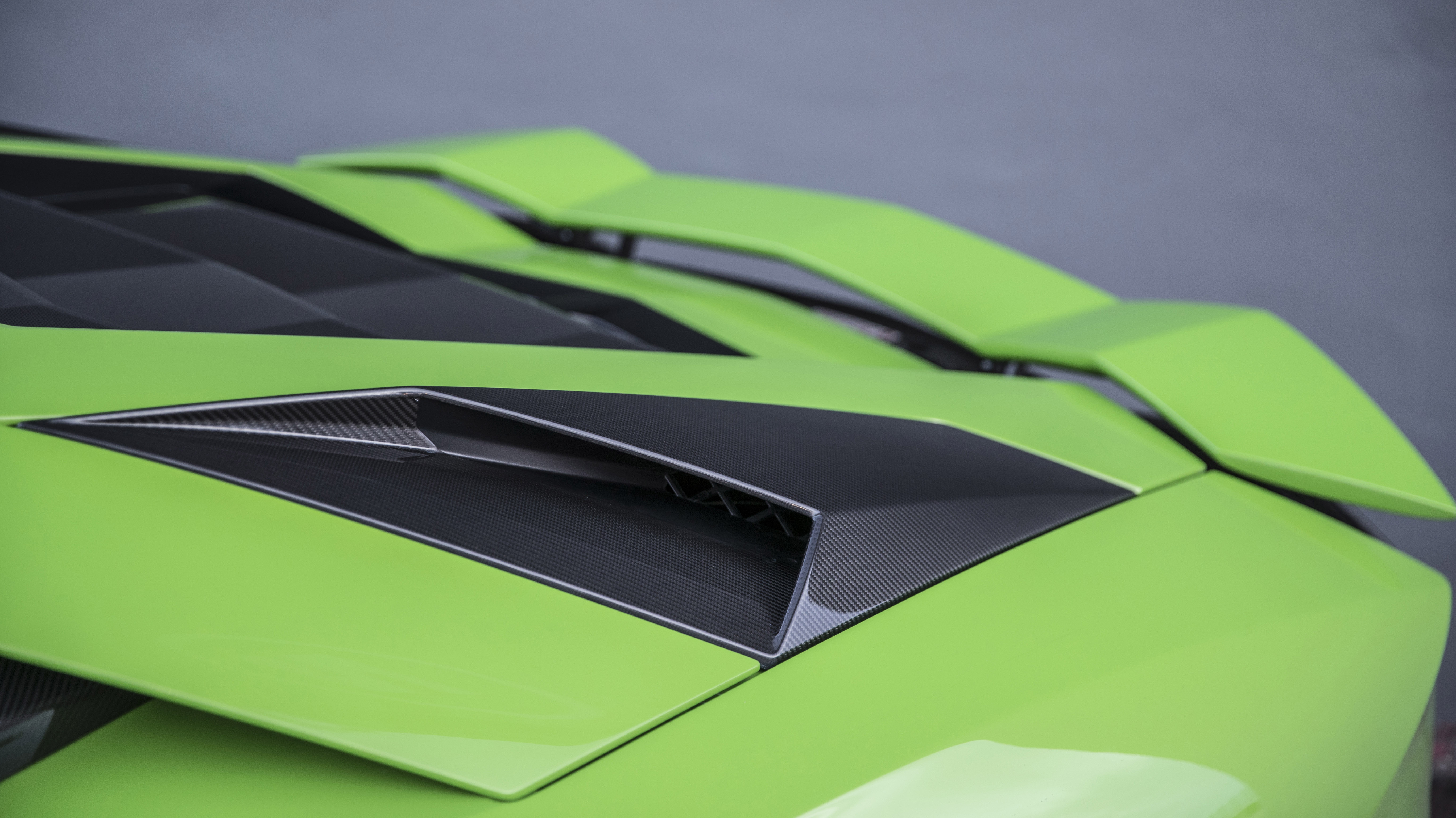 aventador-s_green_064.jpg