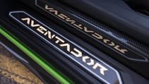 aventador-s_green_074.jpg