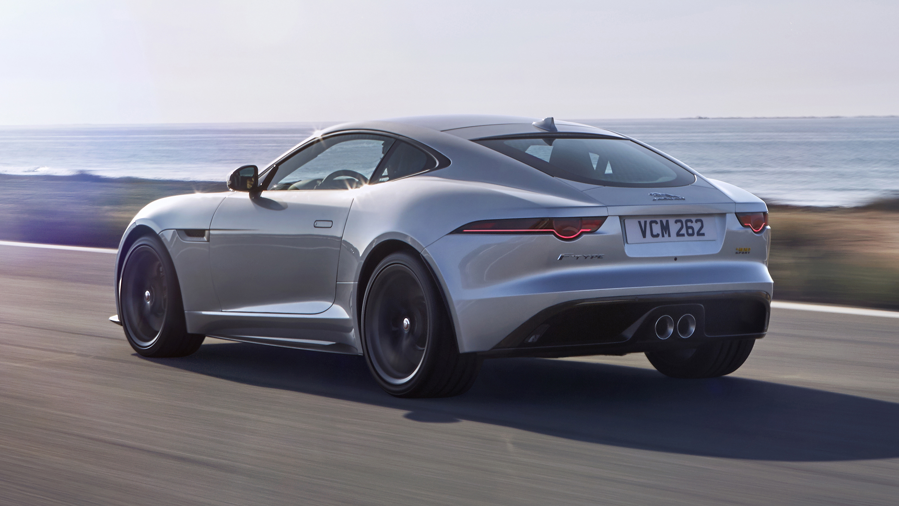 At passe omgive Nuværende Jaguar F-Type Coupe Review 2023 | Top Gear