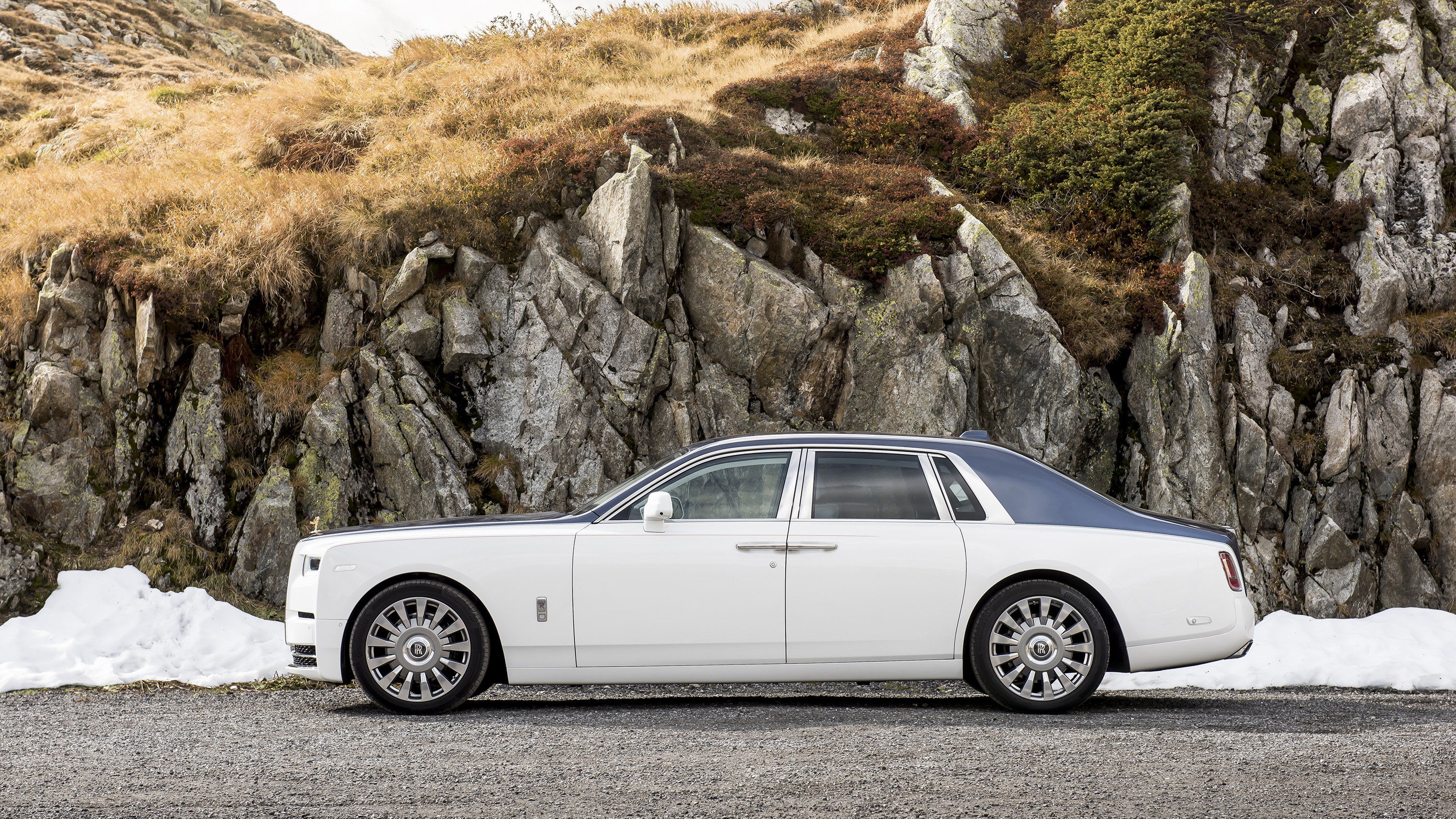 2023 Rolls-Royce Phantom Review, Pricing