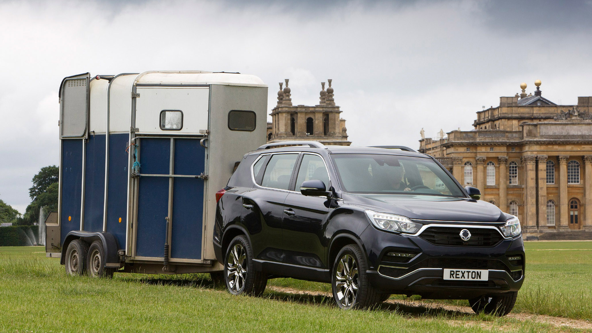 ssangyong rexton car gr