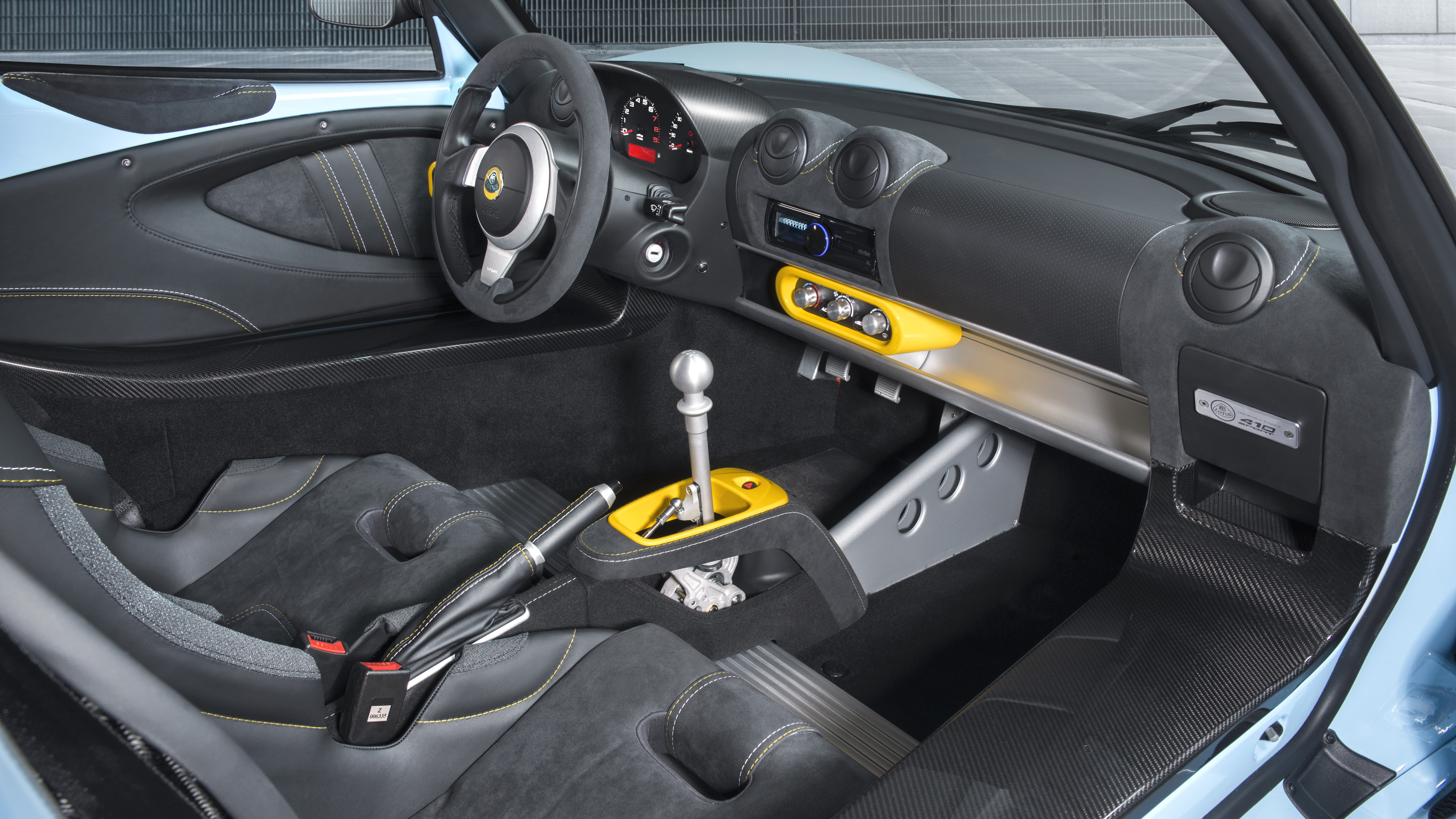 lotus_exige_sport_410_interior_2.jpg
