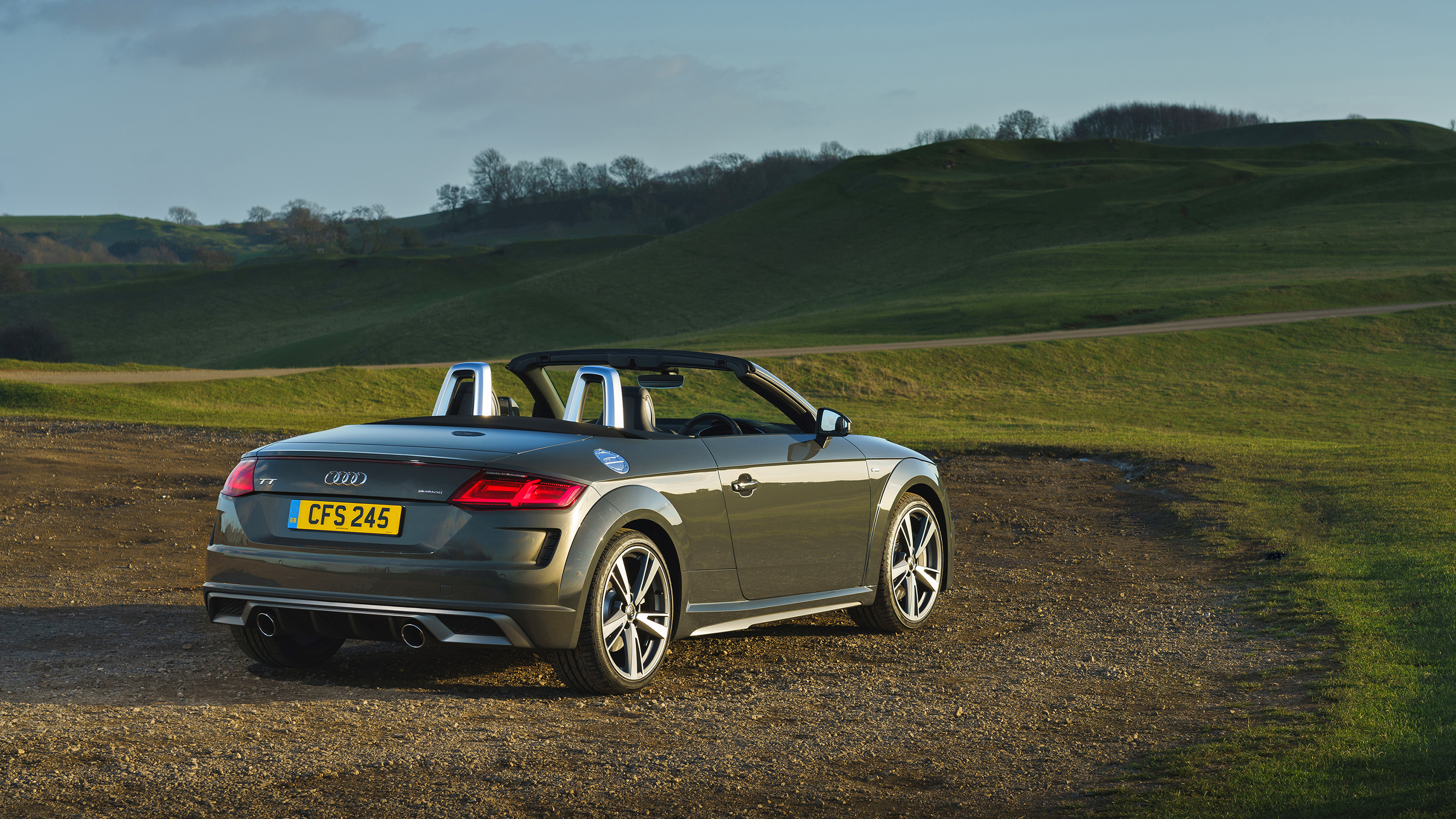 audi tt roadster cover